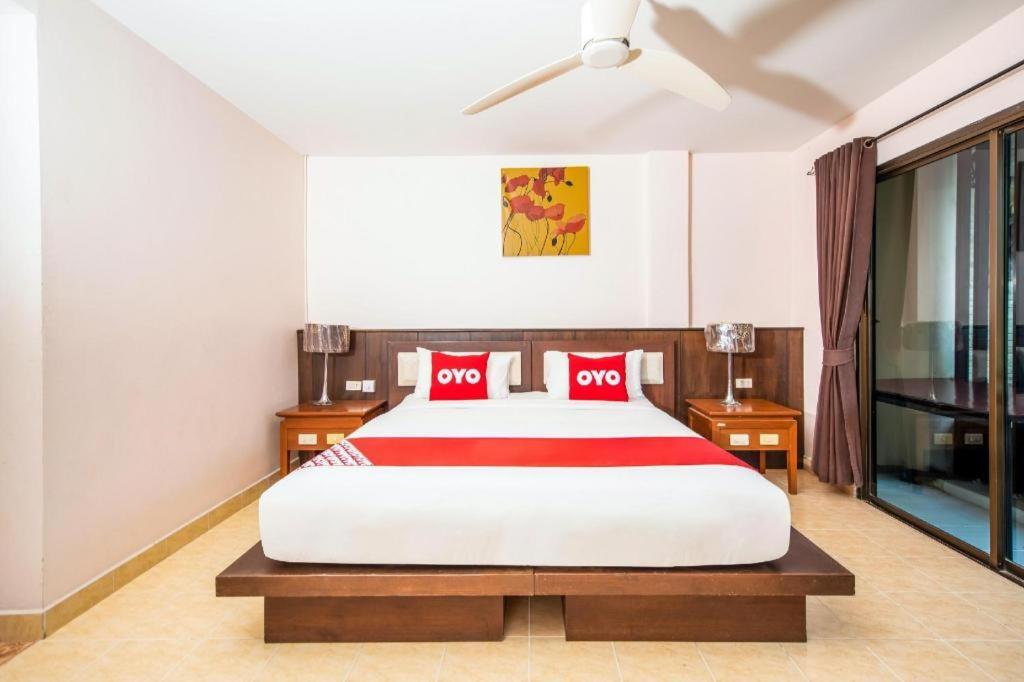 Oyo 343 Wanna Marine Hotel Patong Exterior photo
